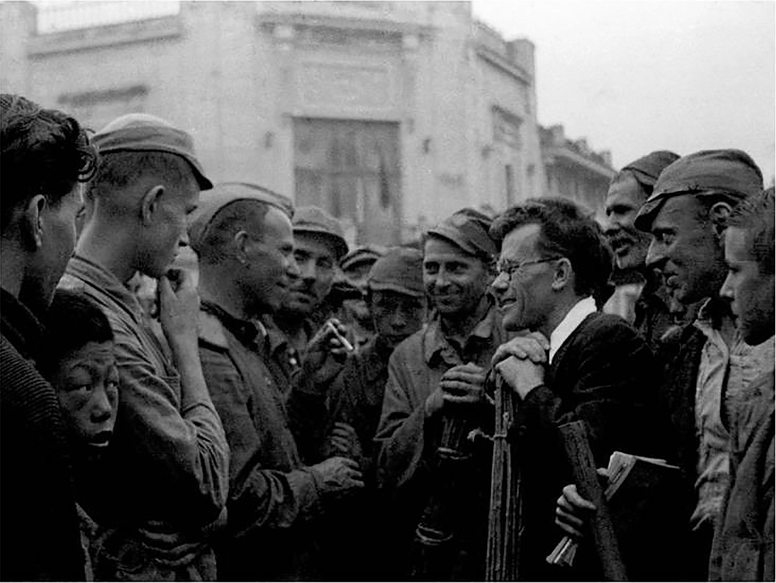 Военачальник 16 сентября 1945 в харбине. Советско японской войн 1945 в Харбине. 1945 Год Харбин освобождение. Советско японская делегация 1956 года.